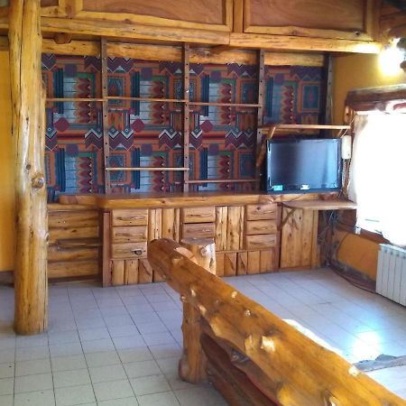 Wood House Hostel Bariloche Buitenkant foto