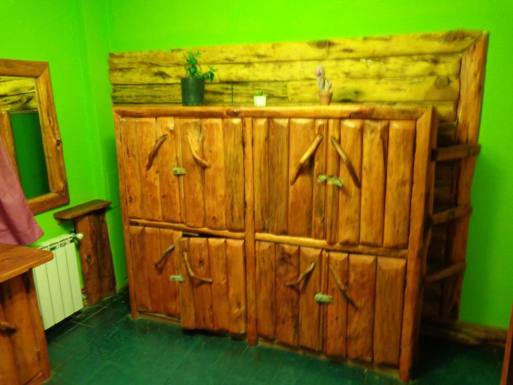 Wood House Hostel Bariloche Buitenkant foto