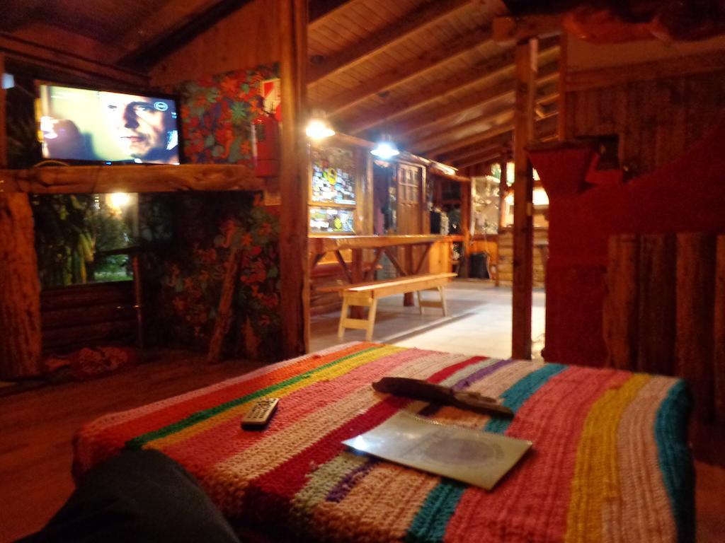 Wood House Hostel Bariloche Buitenkant foto