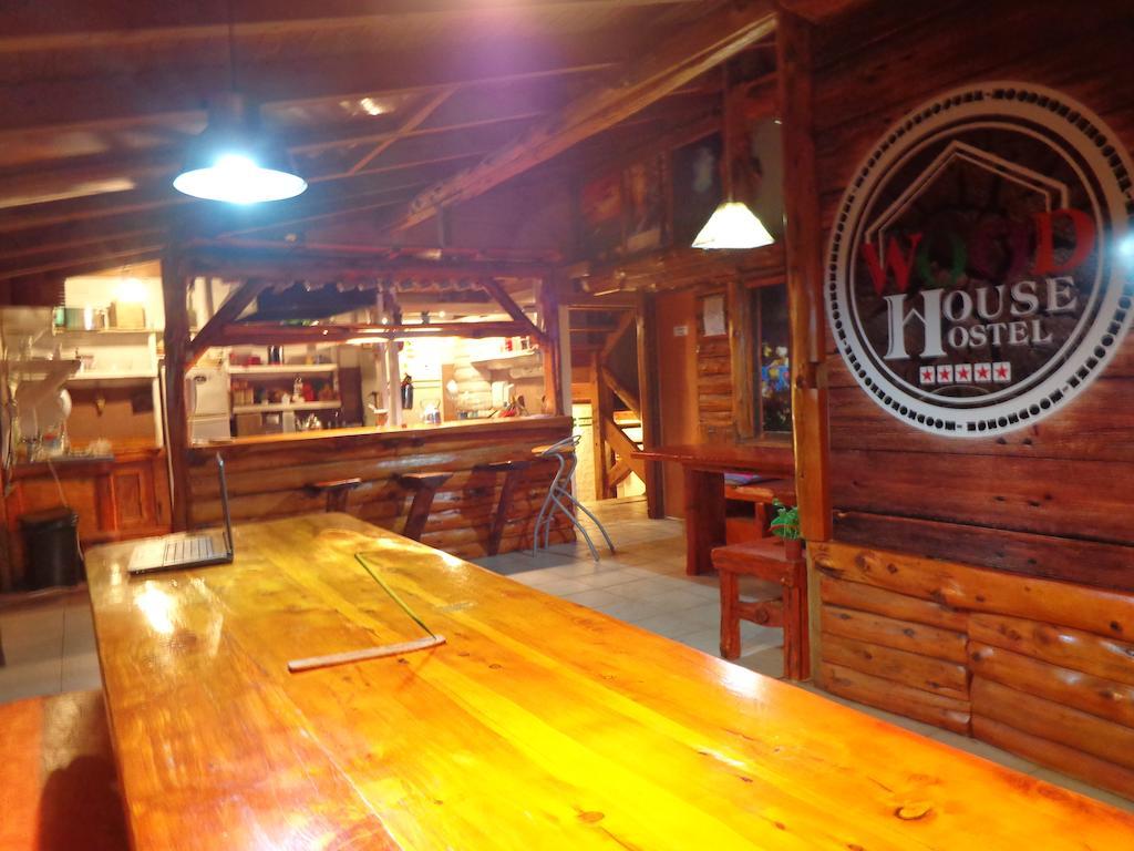 Wood House Hostel Bariloche Buitenkant foto